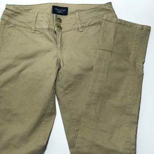 American Eagle Kaki Pants